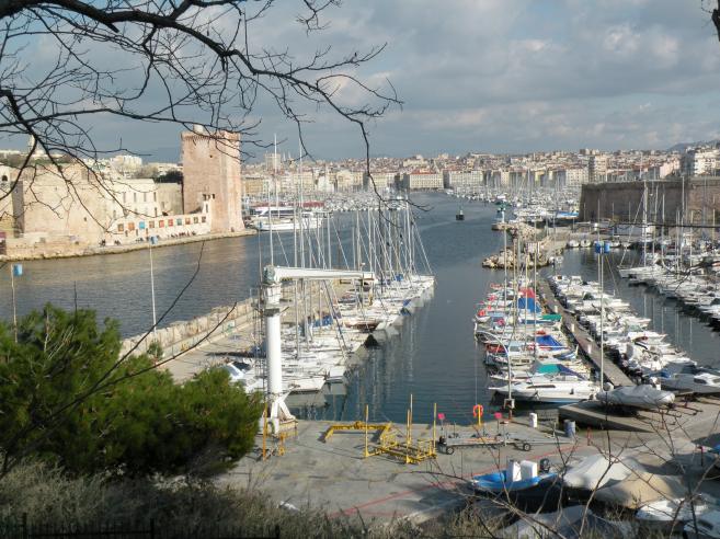  vue pittoresque du Vieux-Port